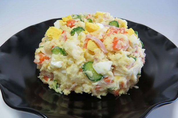 Salad khoai tây